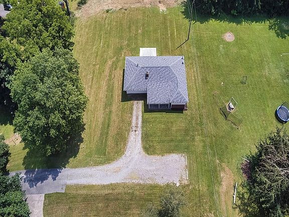 3rd image of 2488 Banks School Rd