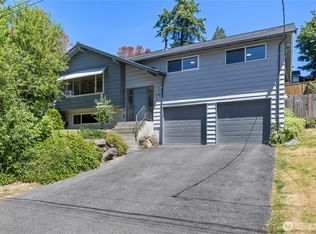 230 105th Ave SE, Bellevue, WA 98004