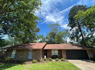 2506 Cherokee Dr, Magnolia, AR 71753