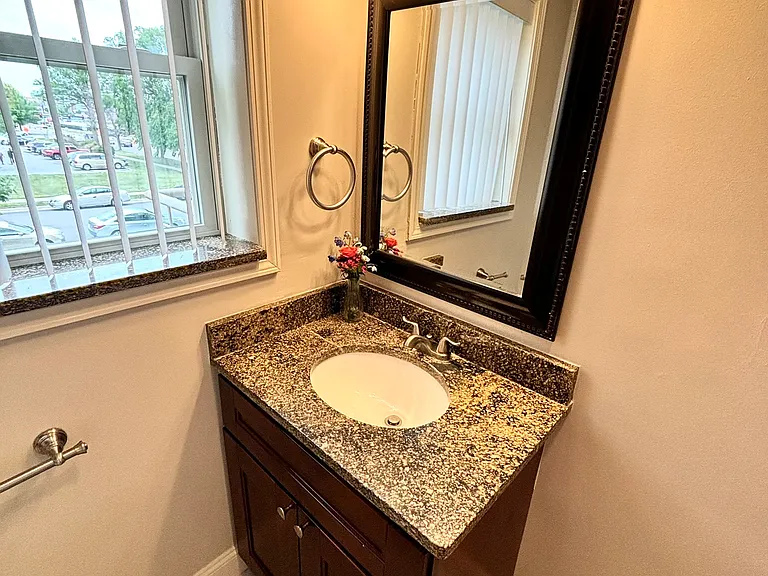 1651 J St #303 — Photo 9