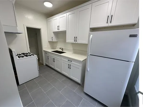 4506 S Hoover St, Los Angeles, CA 90037