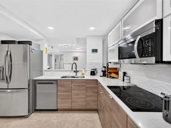529 E Sheridan St #3041, Dania Beach, FL 33004