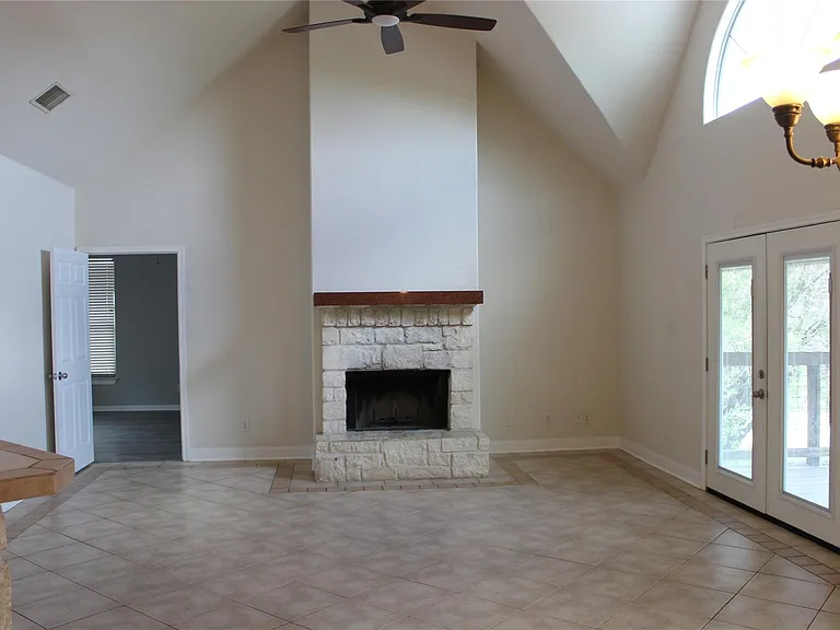 21 Indian Princess Ln — Photo 2