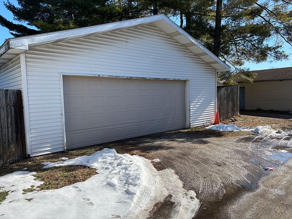 2nd image of 1620 Union St