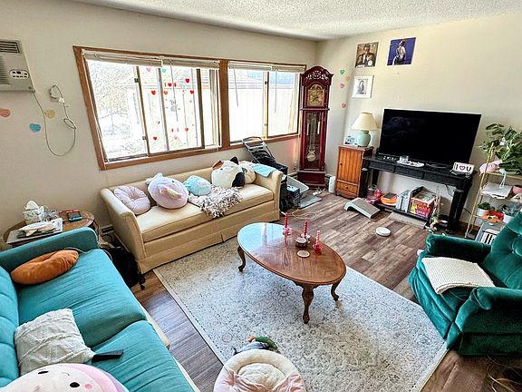 4th image of 1108 8th St SE APT 304