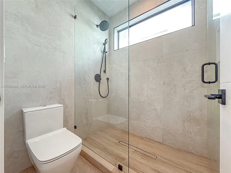 3086 Indiana St — Photo 21