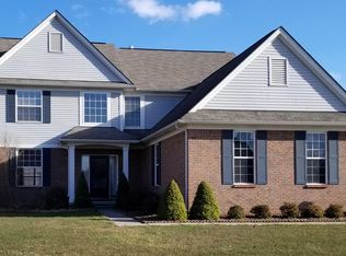 3264 Wren Ln, Rochester Hills, MI 48309