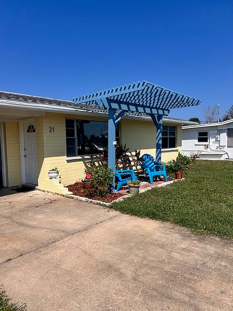 1st image of 21 Palm Dr