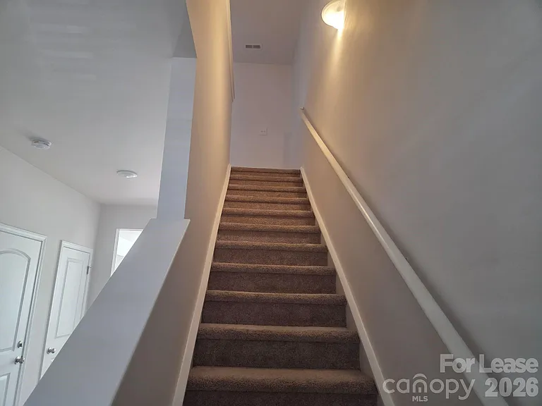 8185 Sheffield Dr — Photo 10