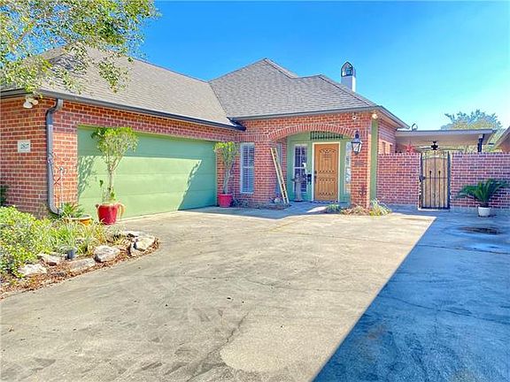 2nd image of 2817 N Locke Point Dr