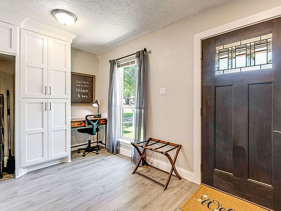 4th image of 810 Concho Pl