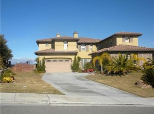 18317 Lakepointe Dr, Riverside, CA 92503