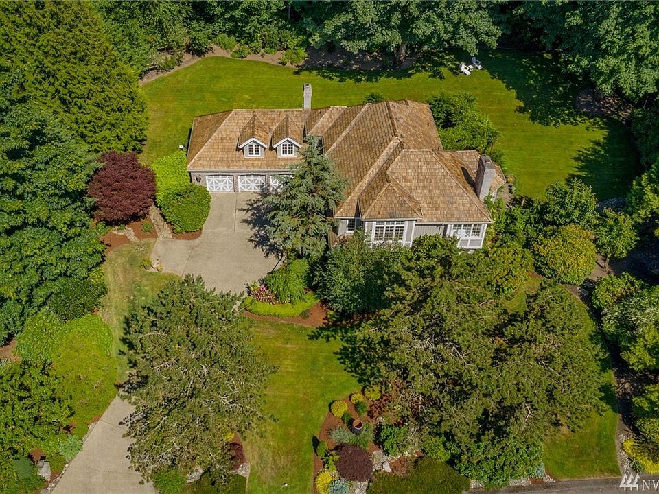 One of the largest lots in Bear Creek Country Club. 