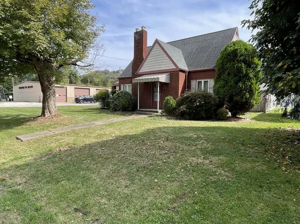 507 S Chelsea St, Sistersville, WV 26175