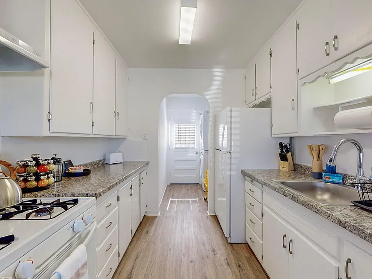 5202 Marquette Ave NE — Photo 12