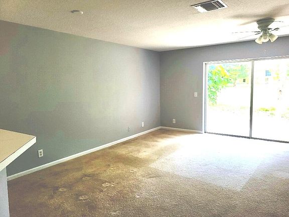 5th image of 4420 Crystal Lake Dr