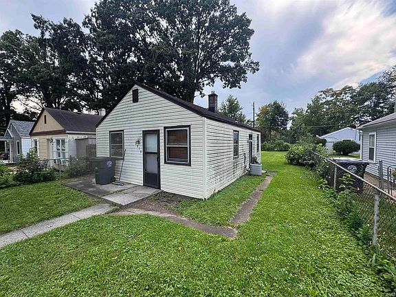 2nd image of 2058 Pauline St