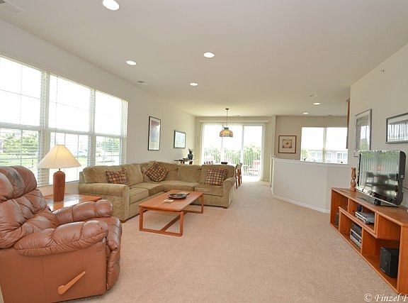 3rd image of 13913 Redmond Dr