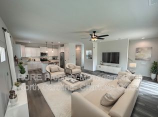 2649 Hemphill St, Charlotte, NC 28208