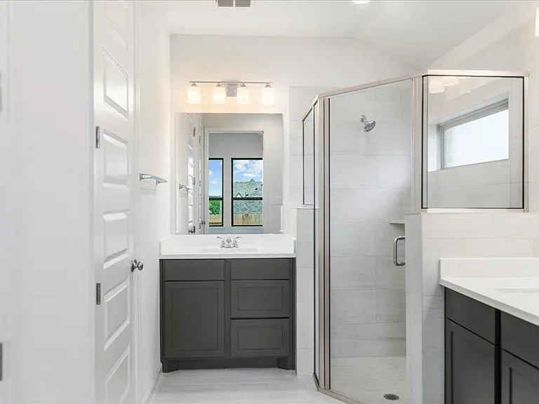 154 Blackborrow Dr — Photo 19