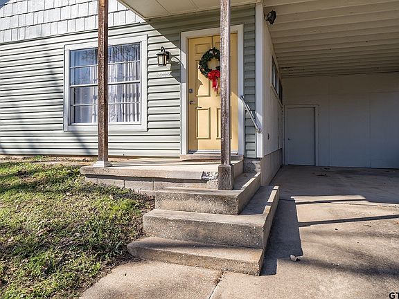 4th image of 22042 Brierwood Dr