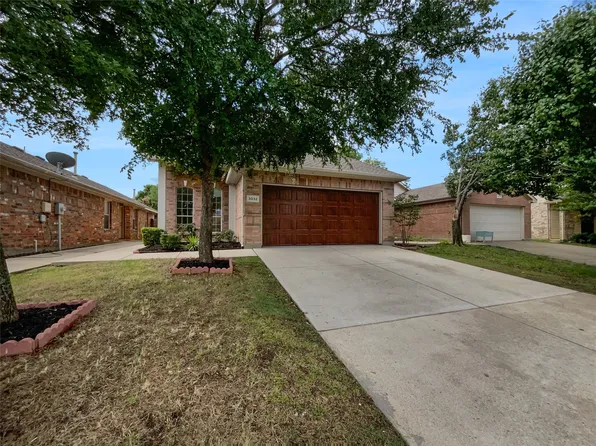 3032 Thicket Bend Ct, Fort Worth, TX 76244