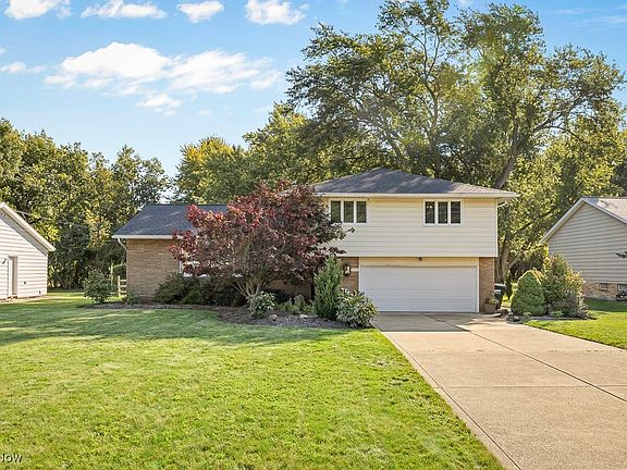 2nd image of 901 Belwood Dr