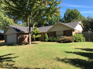 40 W 26th Cir, Fayetteville, AR 72701