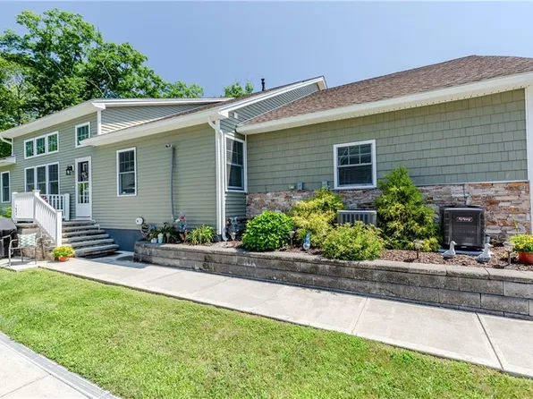 21 Joe Fromms Way Unit 21, West Warwick, RI 02893