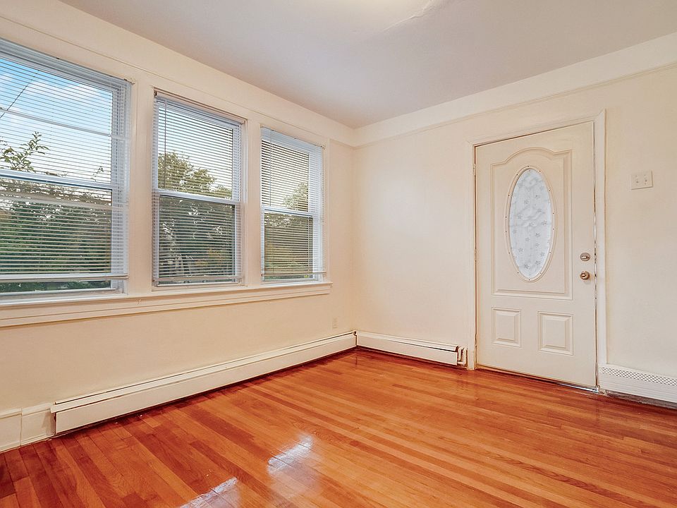 2nd image of 34-12 Murray Ln #1A