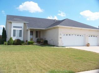 801 Rose Bush Ln, Dyer, IN 46311
