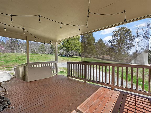 2nd image of 2086 Hickory Valley Rd