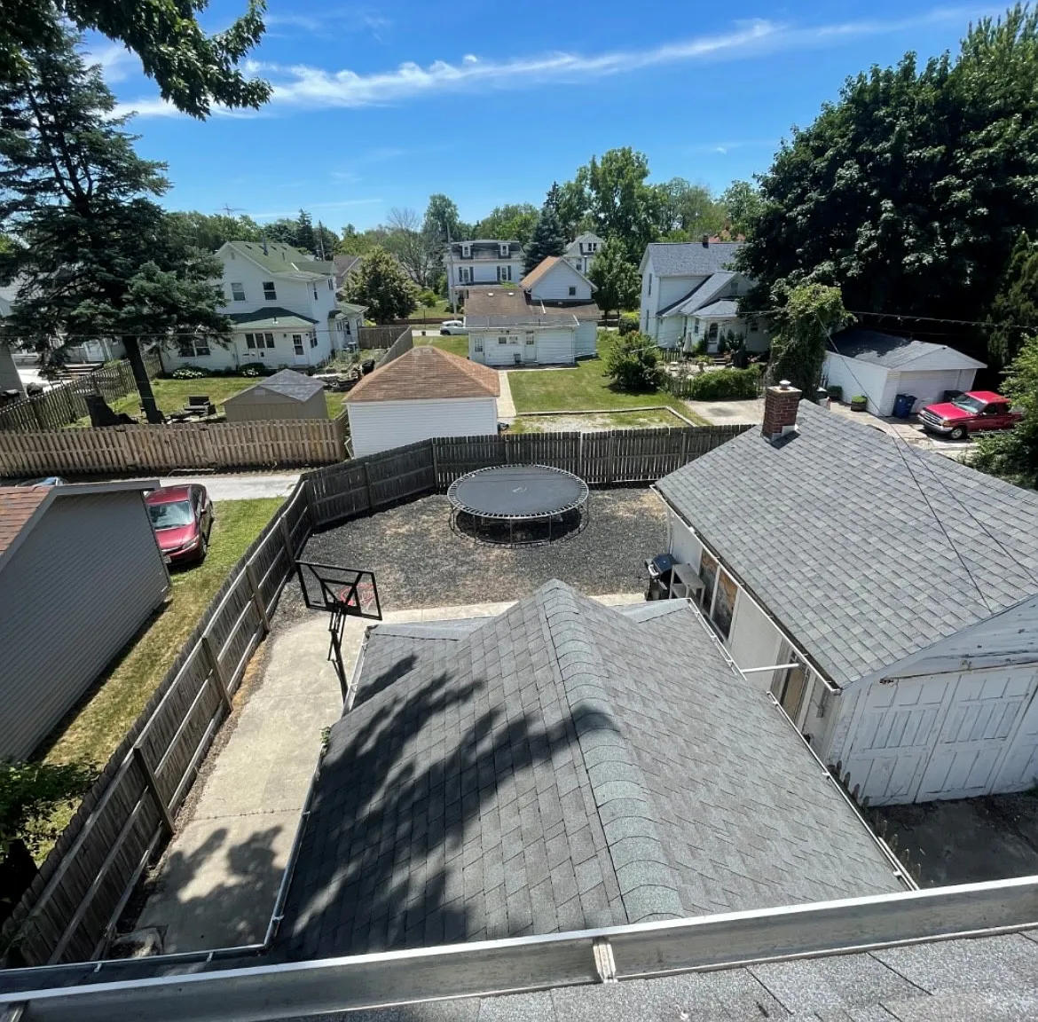 5 bed, 2483 sqft, $2,500 — Photo 2