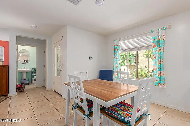 8216 W Albeniz Pl — Photo 7