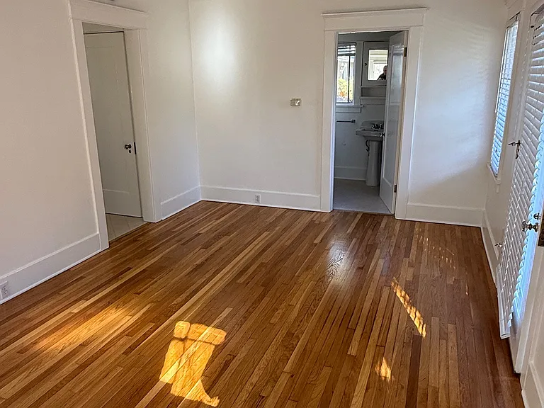 401 E Foothill Blvd #105 — Photo 4