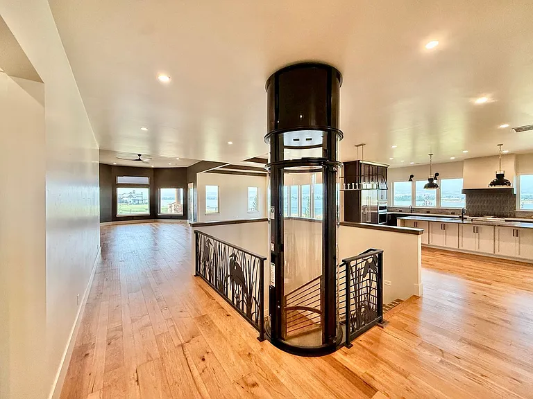 2387 Harding Park Ct — Photo 4