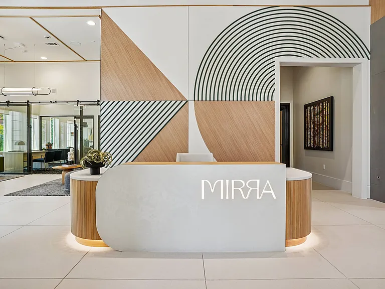Mirra — Photo 21