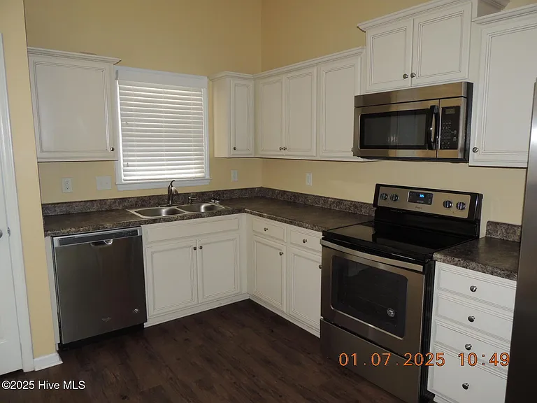 2439 Saddleridge Dr — Photo 4