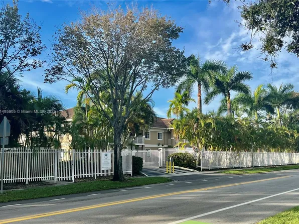 4802 Washington St #4, Hollywood, FL 33021