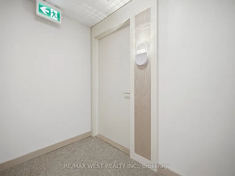 15 Richardson St #2101 — Photo 10