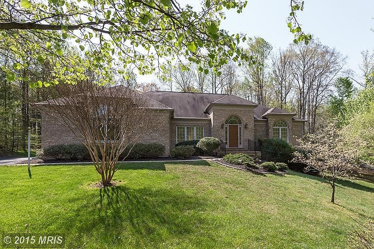 6495 Apple Tree Ct, Manassas, VA 20112 Zillow