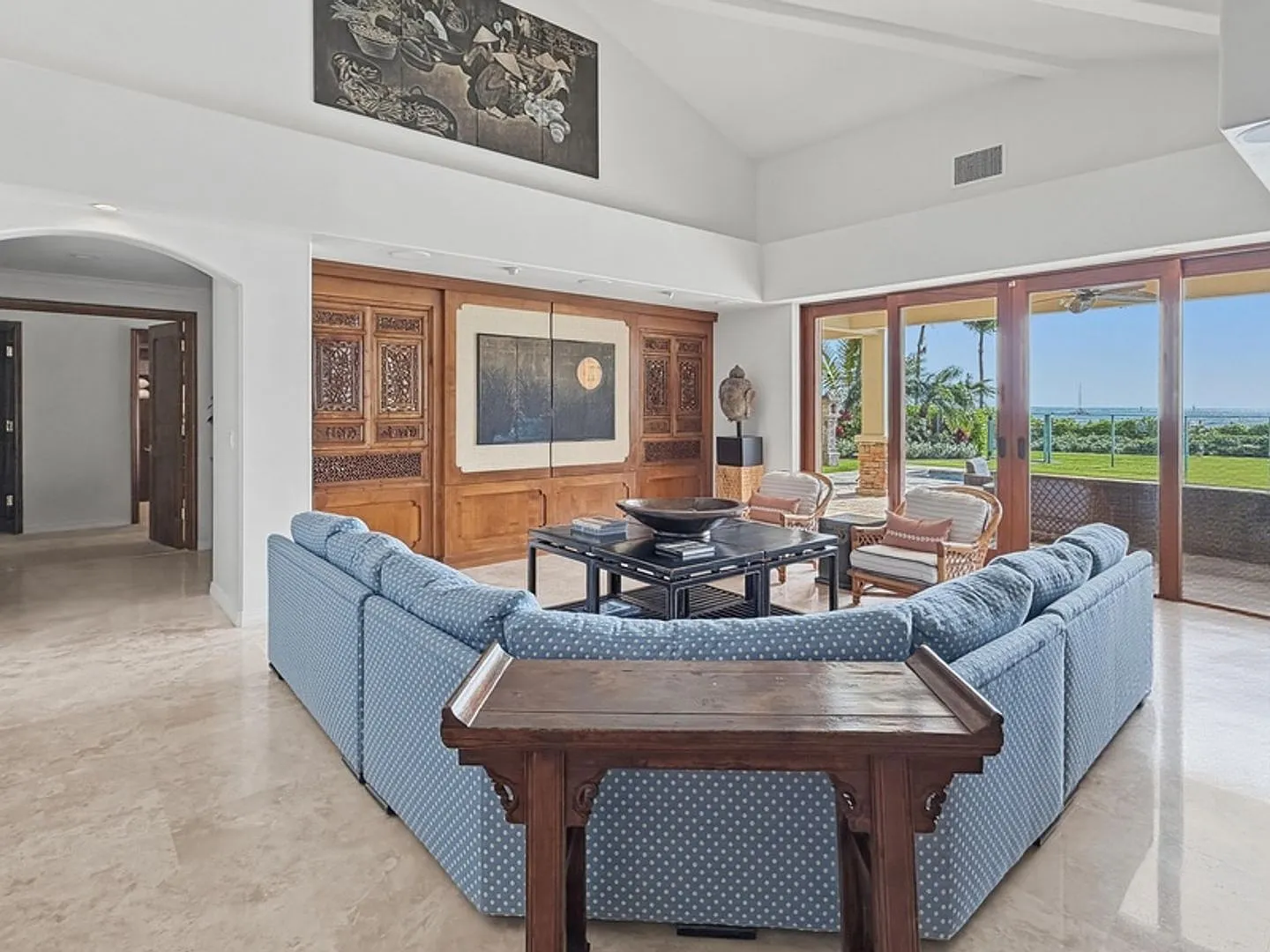Portlock Oceanfront Estate: Luxury Beachfront Home w/ Pool & Sunset Views — Photo 3