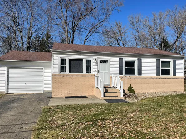 2249 Wakefield Dr, Hermitage, PA 16148