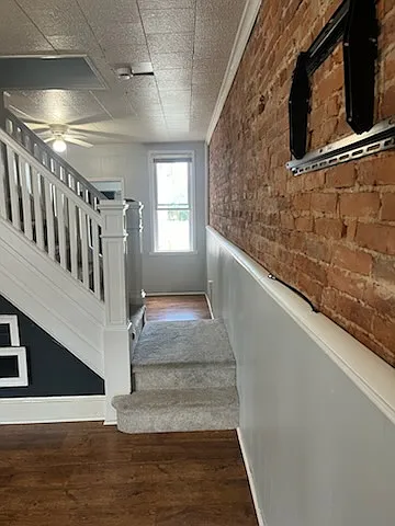 2 bed, 1048 sqft, $1,750 — Photo 1