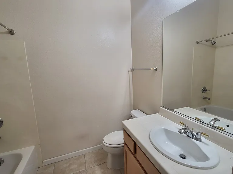 225 Rock Creek Ct — Photo 14