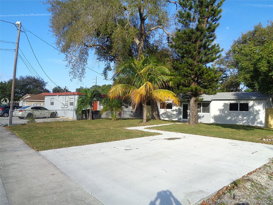 1st image of 206 NW 5th Ave