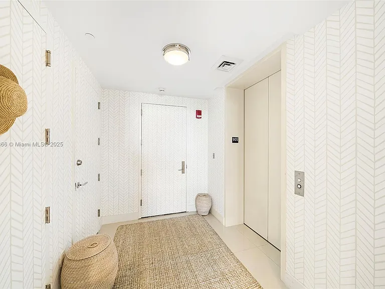 360 Ocean Dr #905S — Photo 23