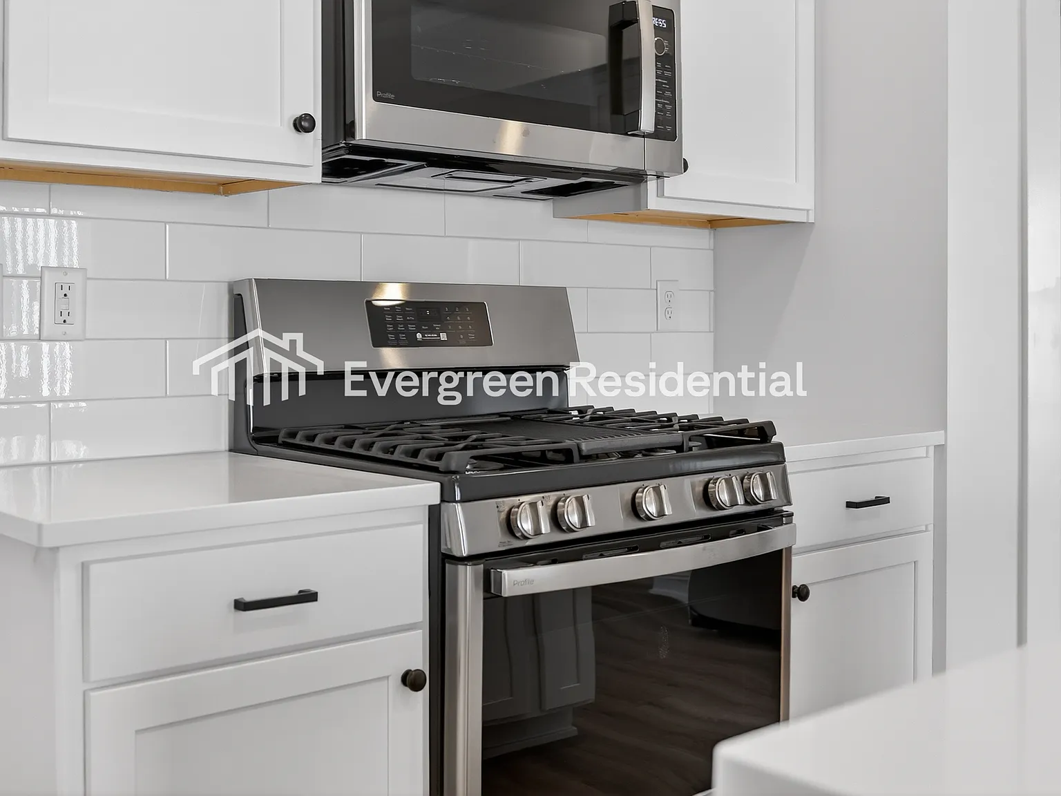3 bed, 2.5 bath, 1308 sqft, $1,945 — Photo 4