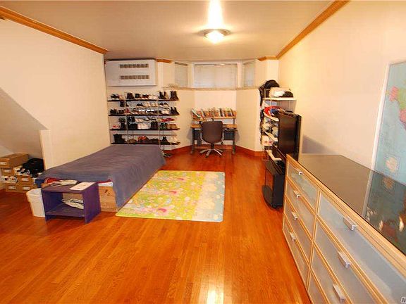 5th image of 71-23 163rd St Floor 1