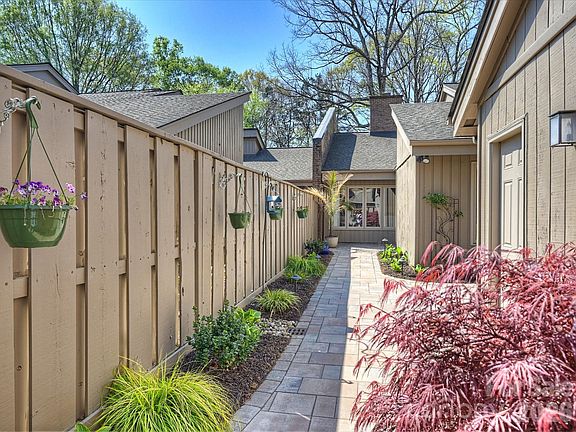 2nd image of 5315 Wingedfoot Rd